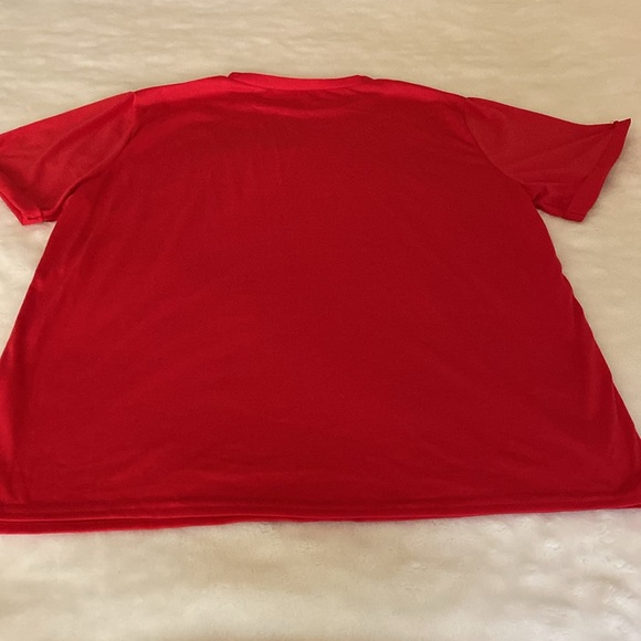 NEW Red ❤️ T-Shirt “Future belongs to Women” Chinese Characters Size XL - Picture 7 of 7